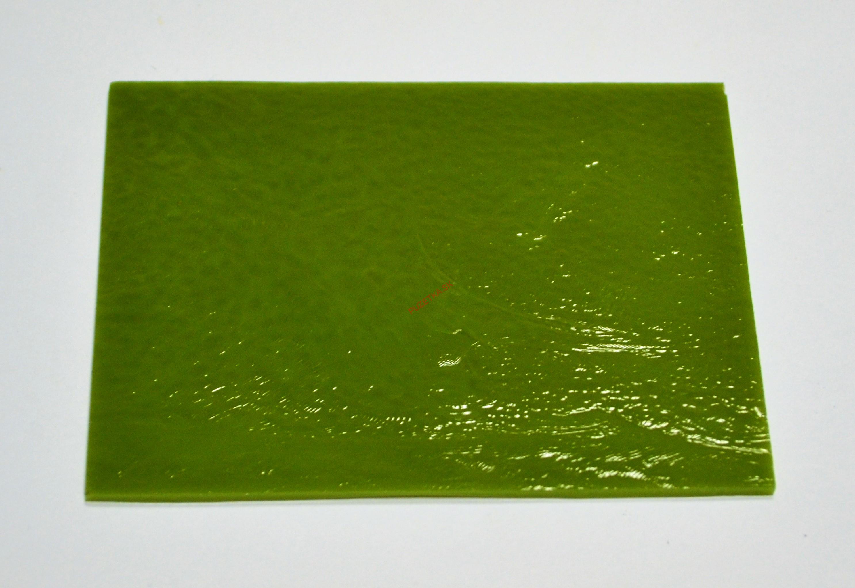 Sklo olivové zelené, opálové, Bullseye, 10x6 cm